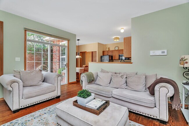 Foto del edificio - 18568 W Point Dr