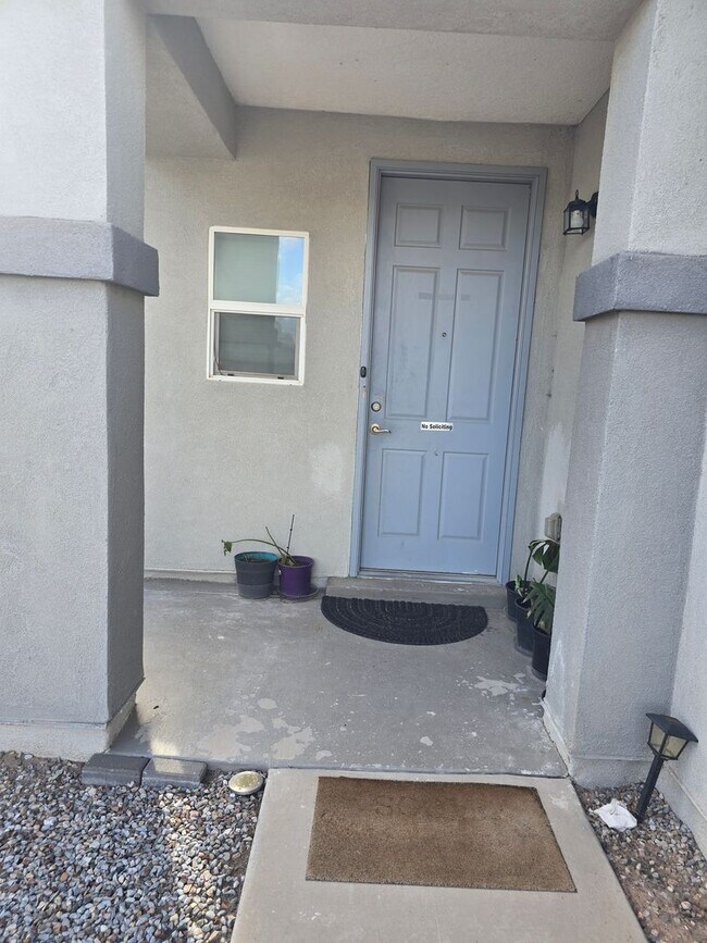 Foto del edificio - 5325 Caprock Ct NE