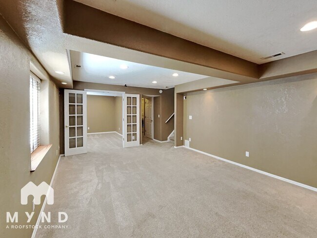 Foto del edificio - 2421 S Harlan Ct