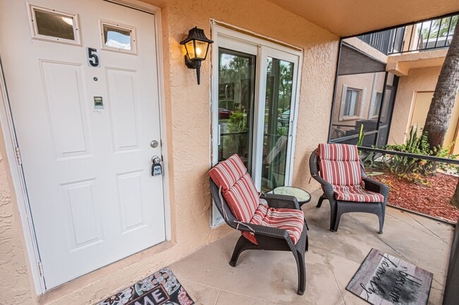 Building Photo - Bright & Spacious First-Floor Condo in Winterpark – Naples Living at Its Best!