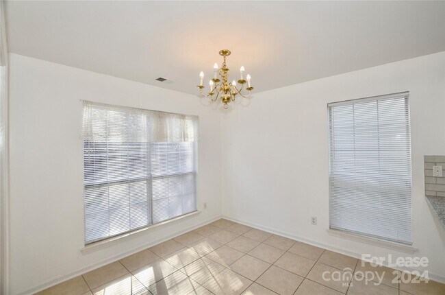 Building Photo - 10316 Brawley Ln
