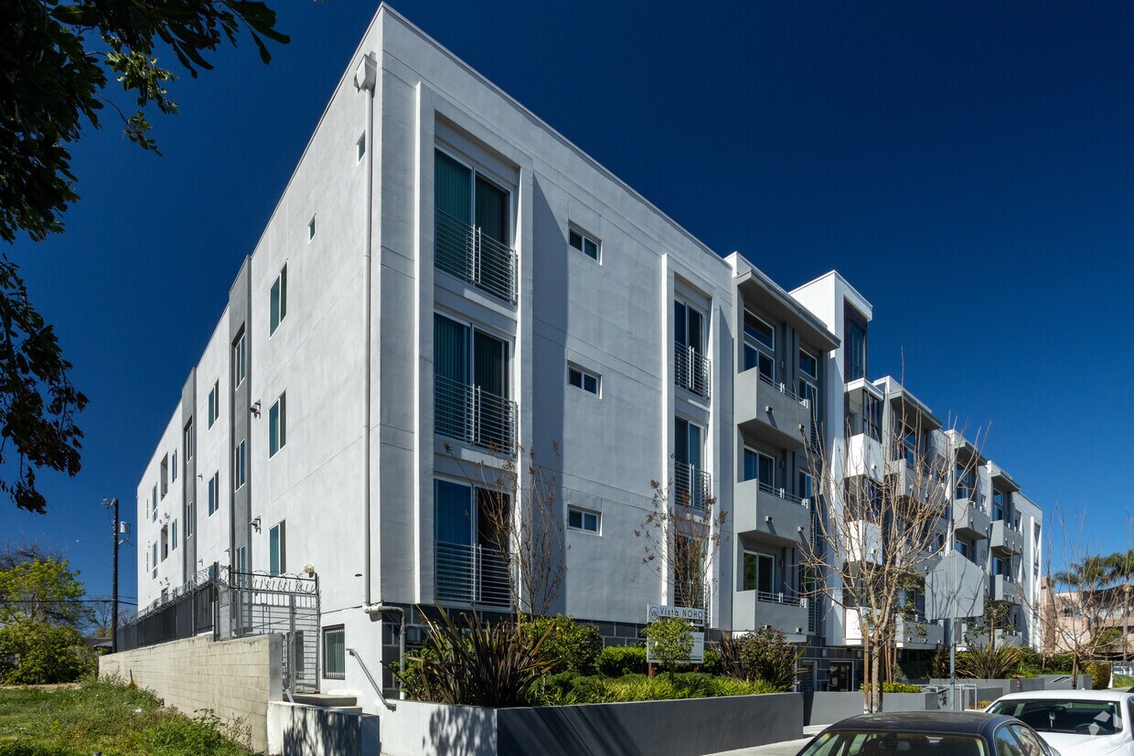 MAR 2022 - 5643 Farmdale Ave