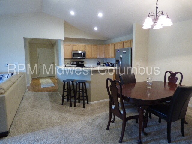 Foto del edificio - 2BR Condo at Dorothy's Pond