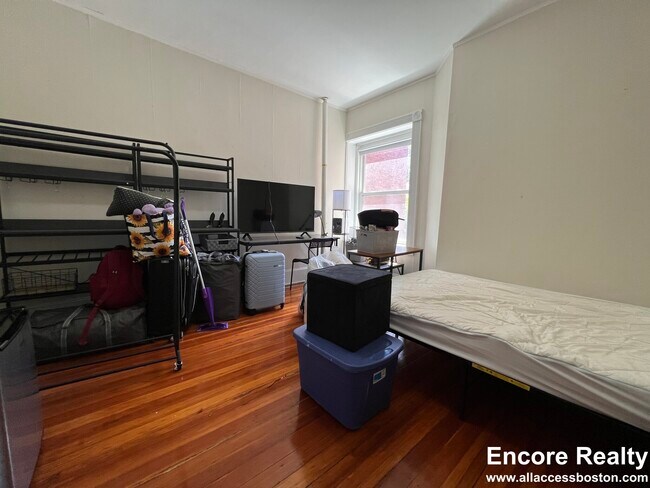Foto del edificio - 1589 Beacon St