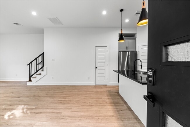 Foto del edificio - 2213 Lee St