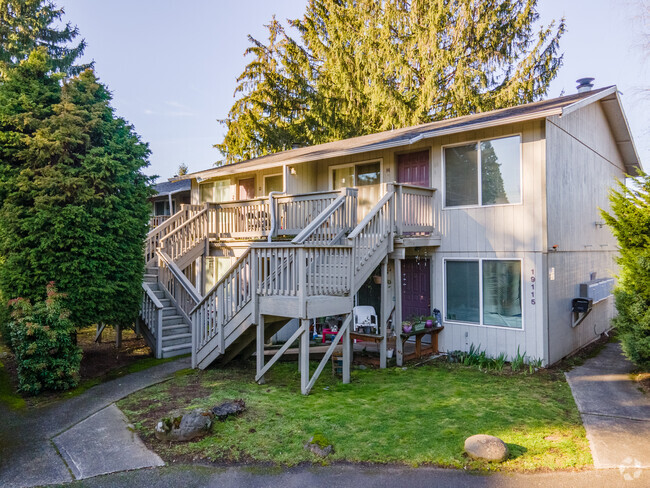 Building Photo - Eastwood Estates