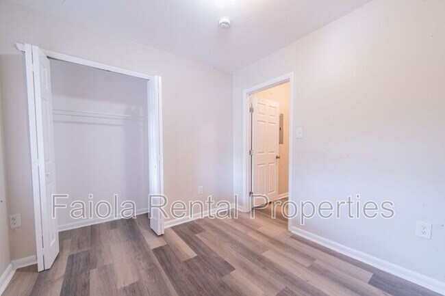 Foto del edificio - 112 N High St