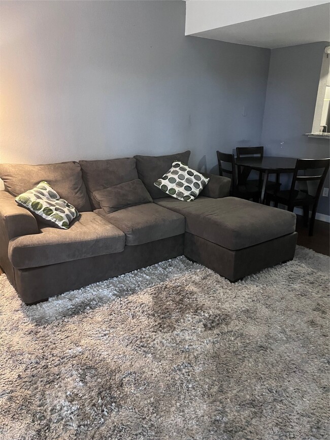 Building Photo - 10001 Westpark Dr