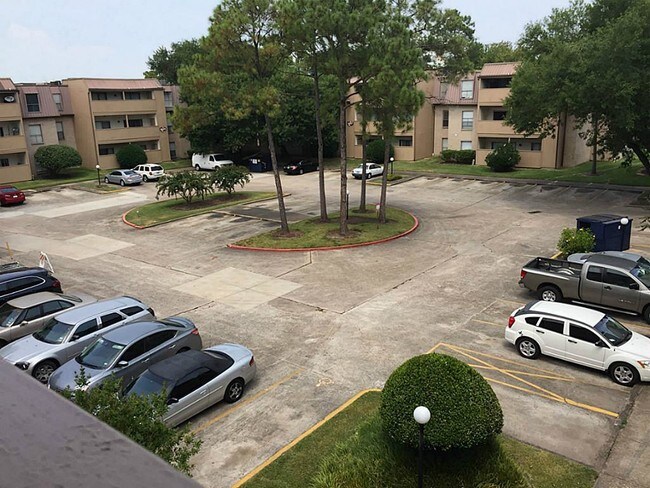 Foto del edificio - 8419 Hearth Dr