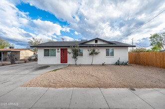 Building Photo - 10947 W Mohave St