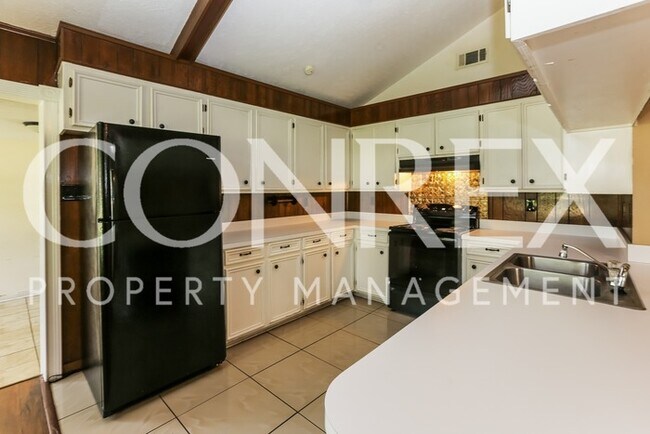 Building Photo - Beautiful Home for Lease!