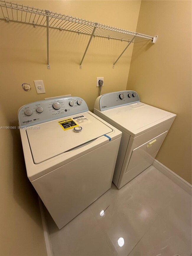 Building Photo - 11061 NW 39th St