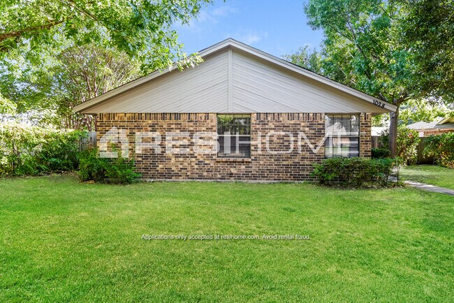 Building Photo - 1028 Barclay Drive