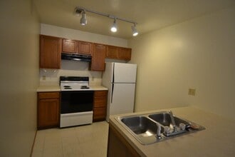 Building Photo - 1008 E Randolph St