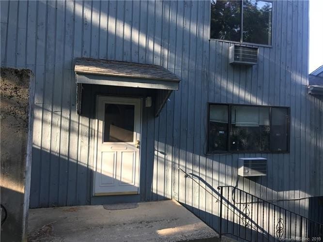 Primary Photo - 94 Wakelee Rd