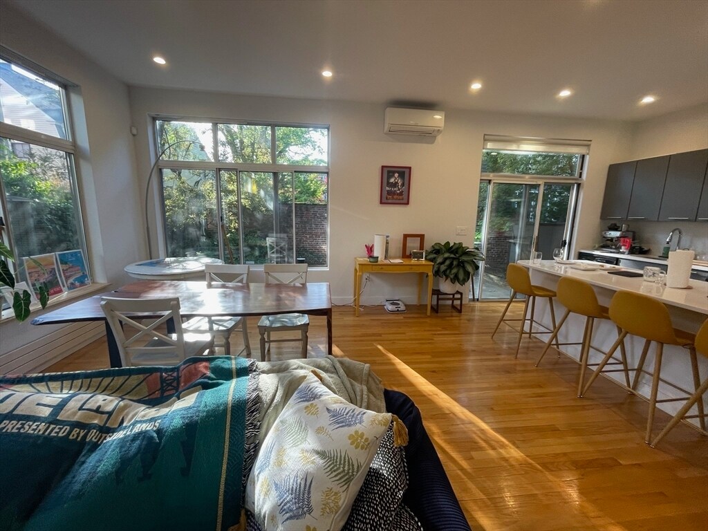 Foto principal - 39 Dana St