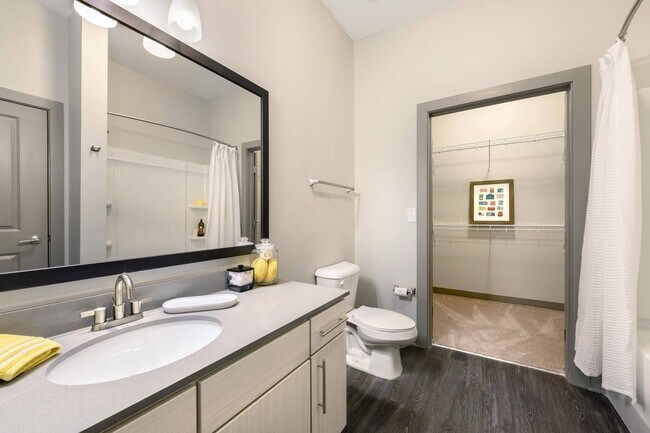 Baño y armario - RiverHaus