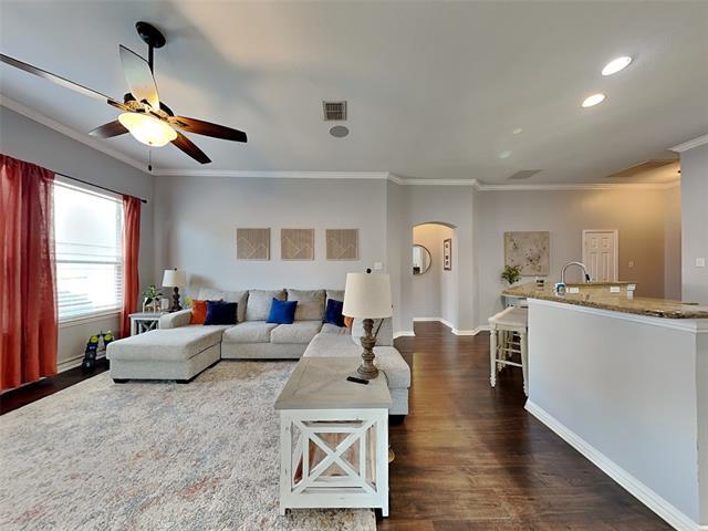 Building Photo - 2024 Highland Dr