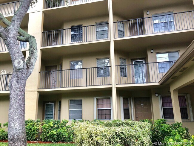 Foto del edificio - 12501 SW 14th St
