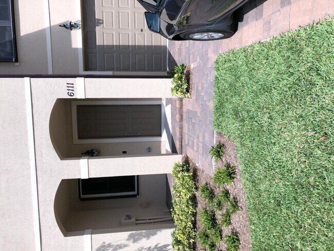 Building Photo - 6111 Bangalow Dr