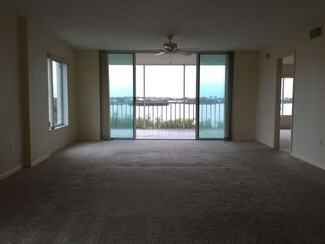 Building Photo - Banana River View Condo w/ River Access
