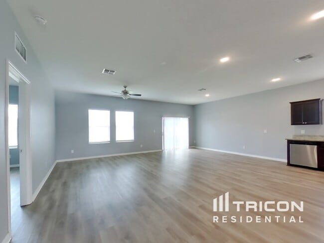 Building Photo - 5833 Herder Rd