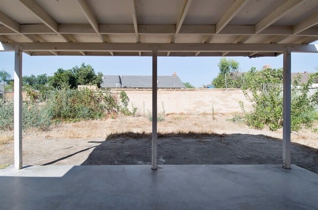 Foto del edificio - 7964 Grace Ave