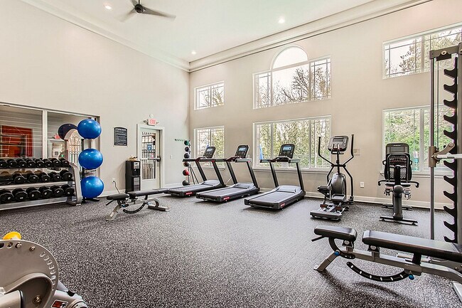 Building Photo - Scott Mountain