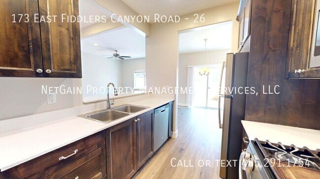Foto del edificio - 173 E Fiddlers Canyon Rd