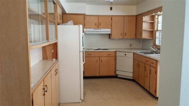 Building Photo - 3 br, 2 bath House - 9637 48th Ave