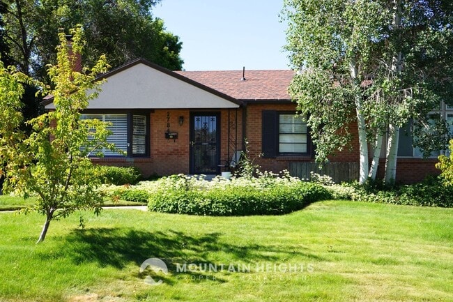 Building Photo - 2784 E Delsa Dr