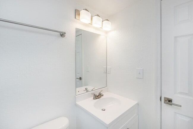 Interior Photo - Raintree Park