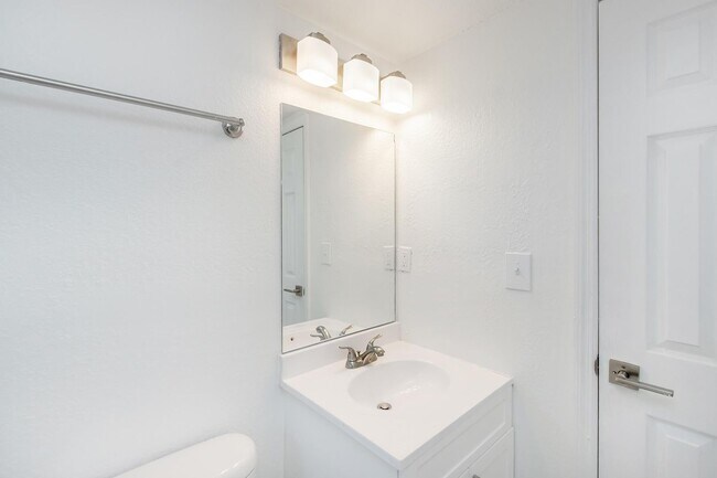 Interior Photo - Raintree Park