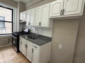 Building Photo - 157 S Harrison St