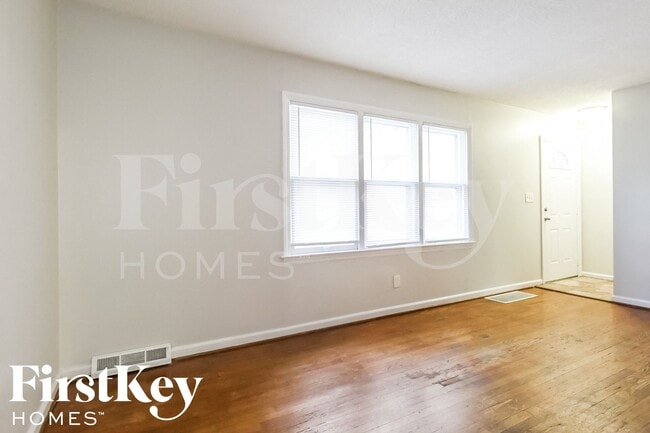 Building Photo - 10110 Hillcrest Rd