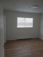 Building Photo - 1529 Boundary Crescent
