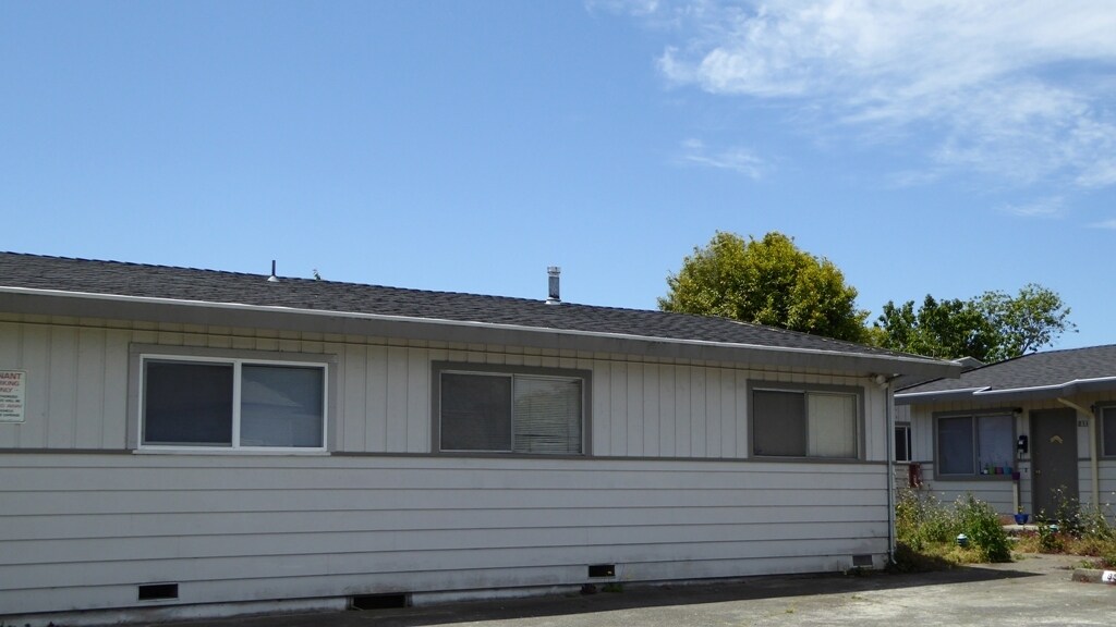 Primary Photo - 831 16th St