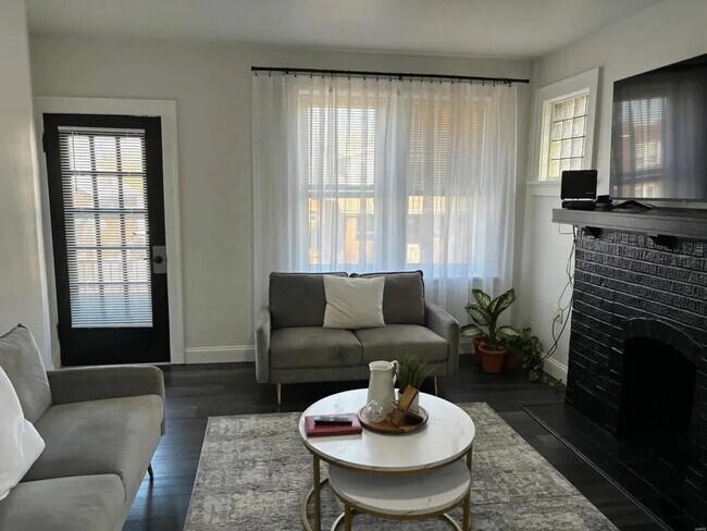 Foto del edificio - 4610 Wilcox Ave