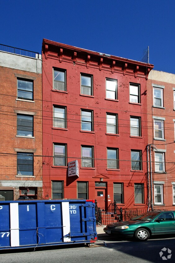 Foto del edificio - 136 Dikeman St