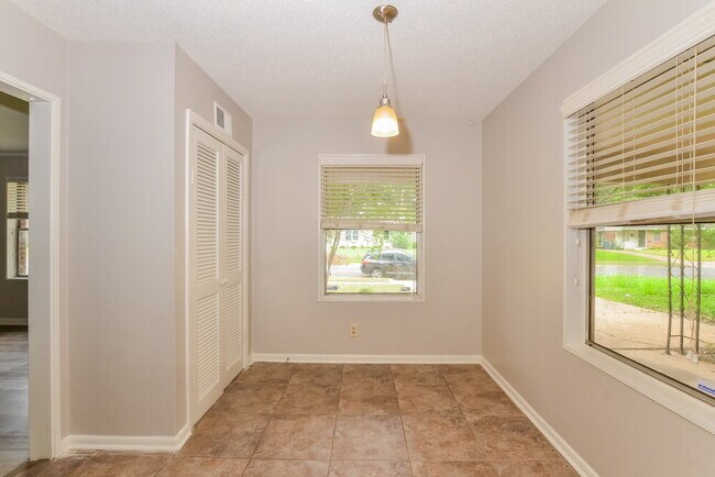 Foto del edificio - 1751 Sea Isle Rd