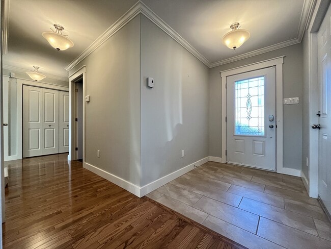 Building Photo - 16 Bridgeport St