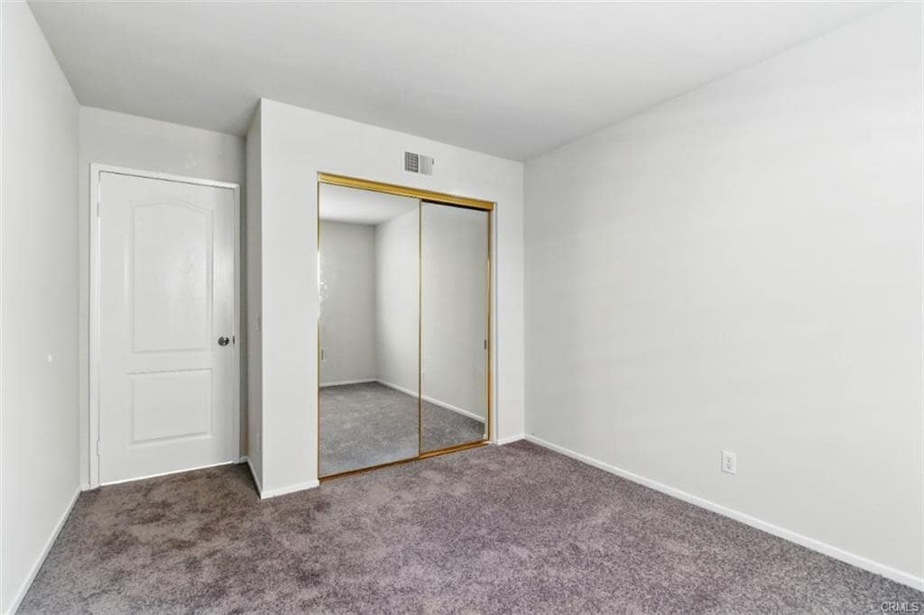 Building Photo - 1272 Avenida Roundelay