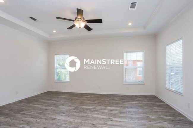 Foto del edificio - 4 Bedroom Pet-Friendly Home in St. Petersb...
