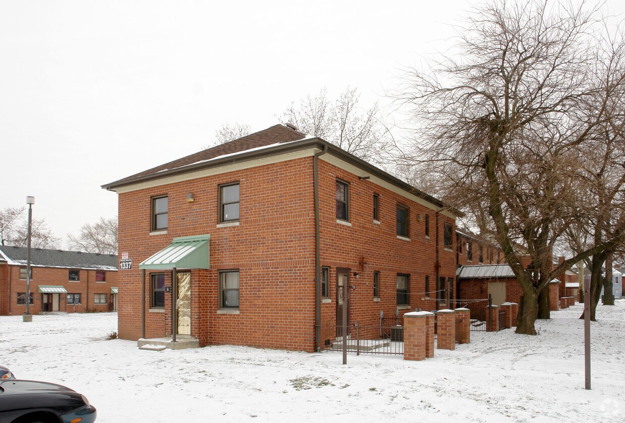 Building Photo - 1337 Phale D. Hale Dr