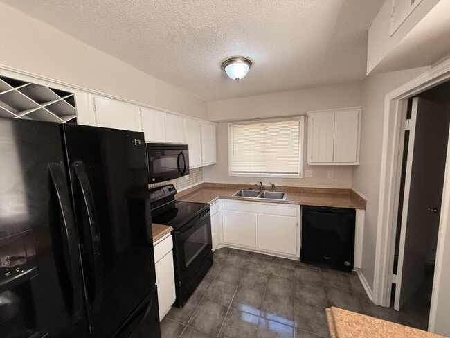 Building Photo - 2150 Tramway Pl