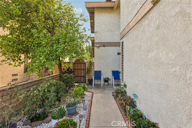 Building Photo - 876 San Pablo Way