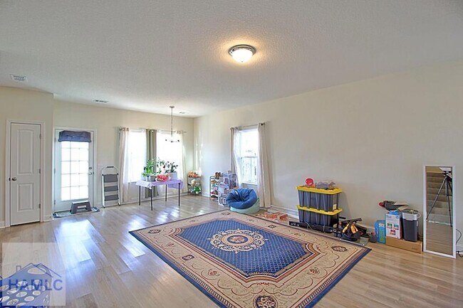 Foto del edificio - 790 Grayson Ave