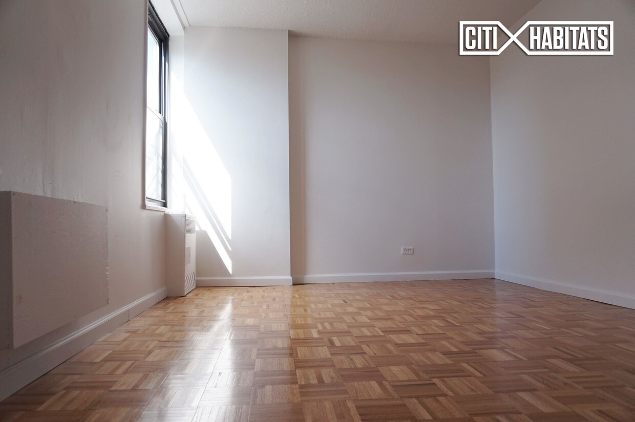 Building Photo - 175 W 90th St