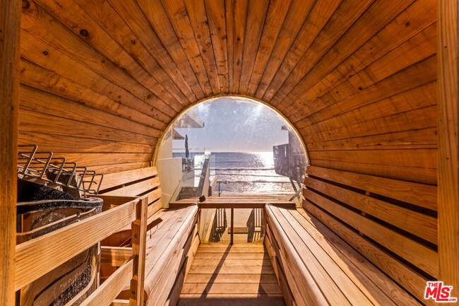 Foto del edificio - 42580 Pacific Coast Hwy