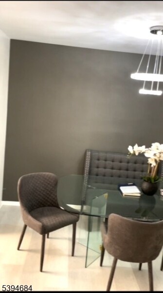 Foto del edificio - 131 Country Club Dr